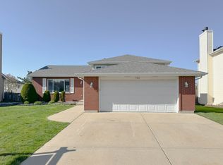 732 Melissa Dr, Bolingbrook, IL