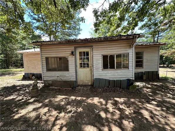 3721 Village Dr, Van Buren, AR 72956