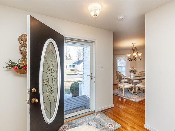4th image of 5150 Damon Dr