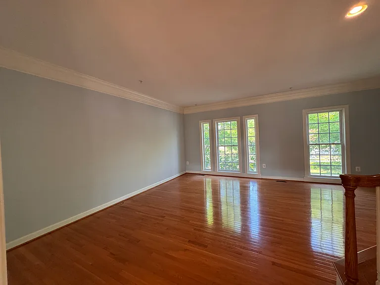 3670 Carriage Hill Dr — Photo 17