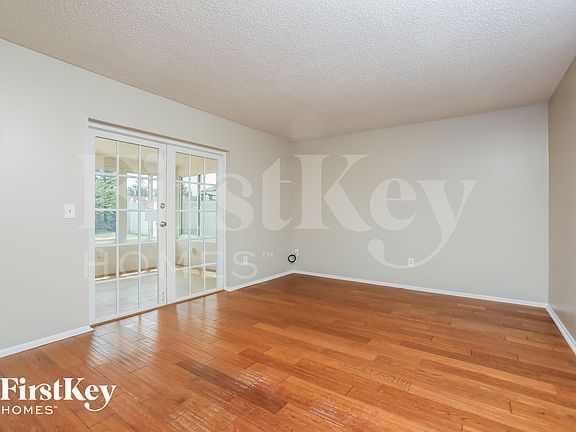 3rd image of 3651 Oak Vista Ln