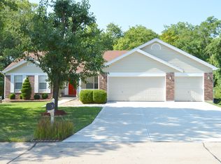 3030 Meadow Wood Dr, Saint Charles, MO 63303