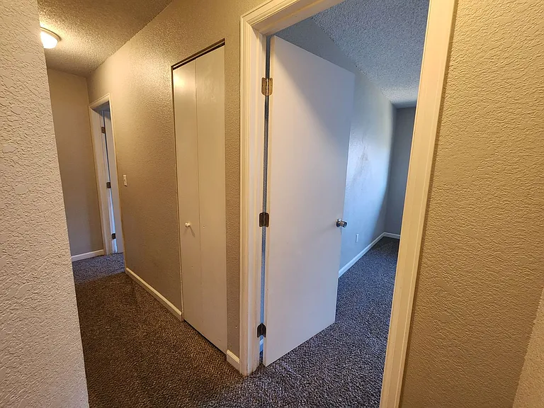 223 N Race St #C — Photo 20