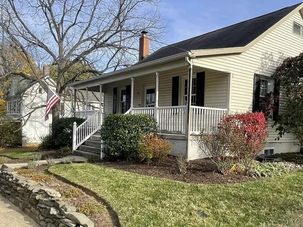 20 E George St, Walkersville, MD 21793