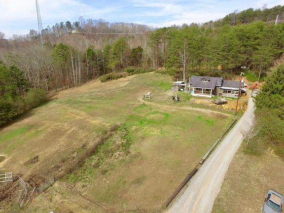 2nd image of 541 Dante Rd