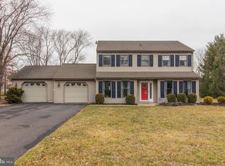 2017 Hawthorne Ln, Hatfield, PA 19440