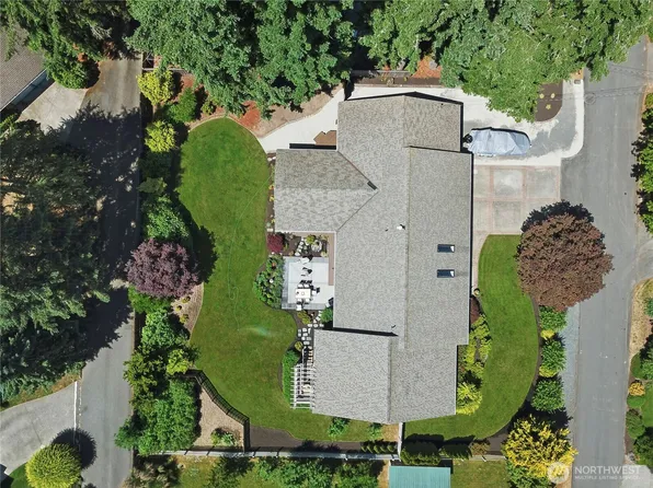 8435 NE 147th Place, Kenmore, WA 98028