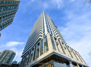 36 Olive Ave #302, Toronto, ON M2N 7E6