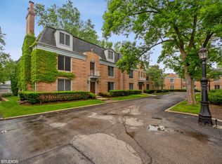 1491 Shermer Rd APT 201B, Northbrook, IL 60062