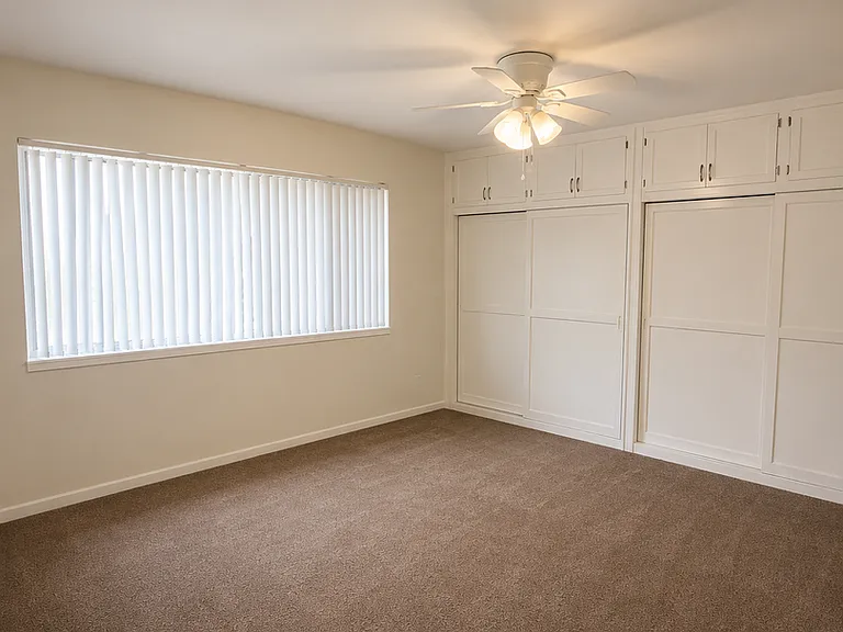 1845 Garfield Place — Photo 7