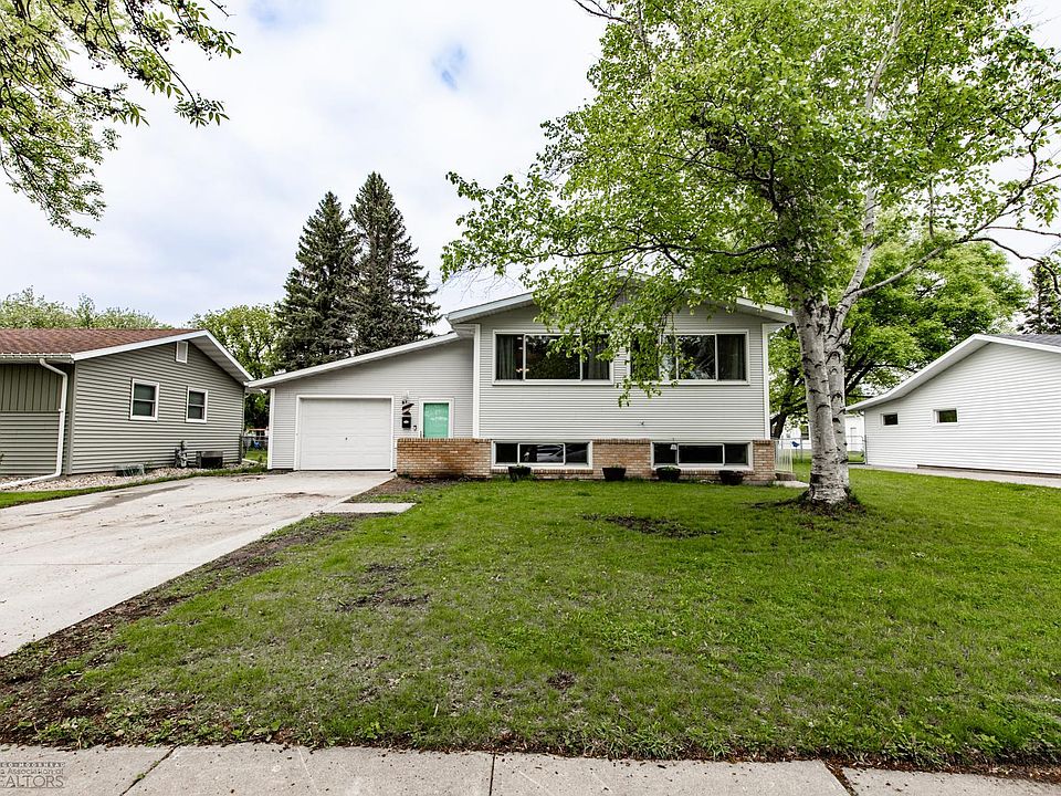 1st image of 514 Birch Ln