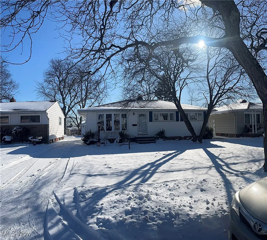15712 Morning Star Ave photo 1