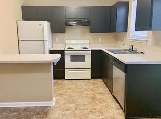 128 Hillridge Ct APT B, Bowling Green, KY 42101