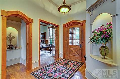 5th image of 709 Winding Bend Cir