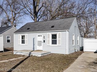 555 E Mahan Ave, Hazel Park, MI