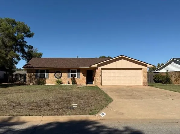 1425 Concord Ln, Altus, OK 73521
