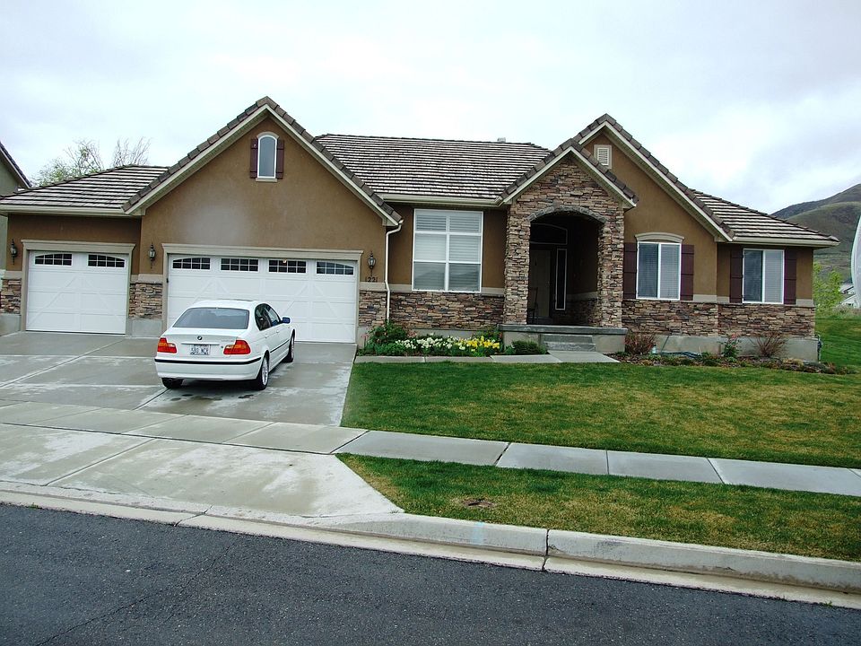 3 car garage
