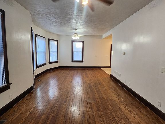 3rd image of 2509 Marcy St