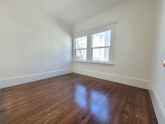 5th image of 1455 Sacramento St APT 3