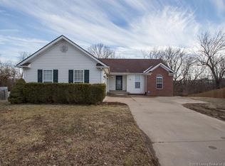 1410 Blackberry Rdg, Jeffersonville, IN 47130