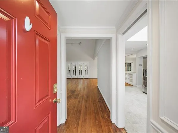 1323 Christmas Ln, Atlanta, GA 30329