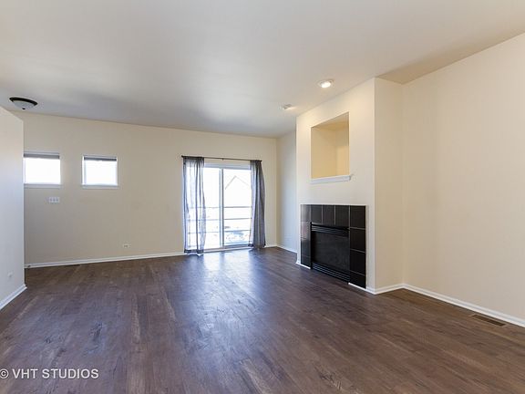 2nd image of 1133 E 83rd St Unit 131