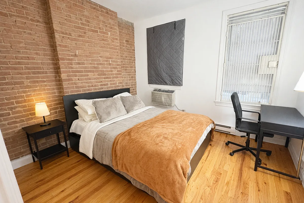 Building Photo - 705 9th Ave #2A