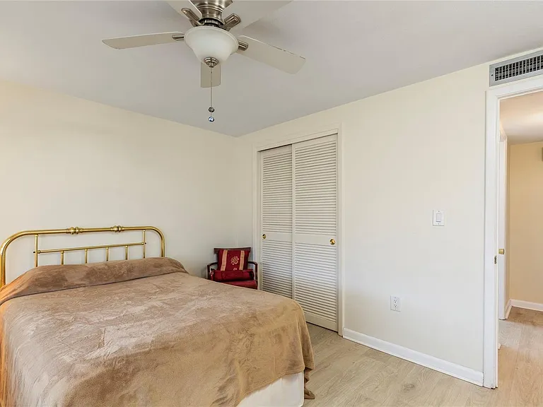 3228 Rock Valley Dr — Photo 14