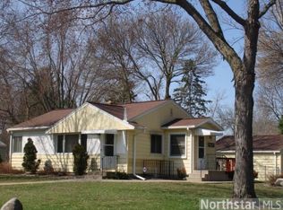 2945 Albert St N, Roseville, MN 55113