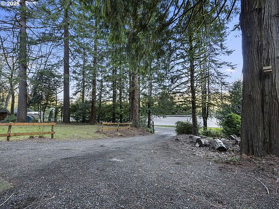 4th image of 54010 E Alder Heights Rd