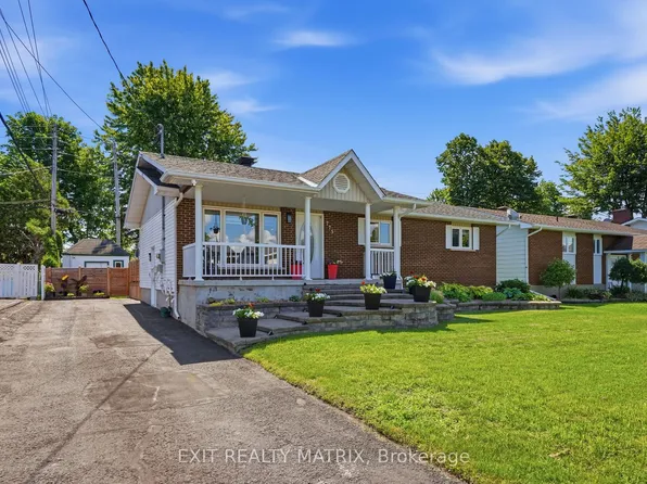 775 Edmond St, Hawkesbury, ON K6A 2Y6