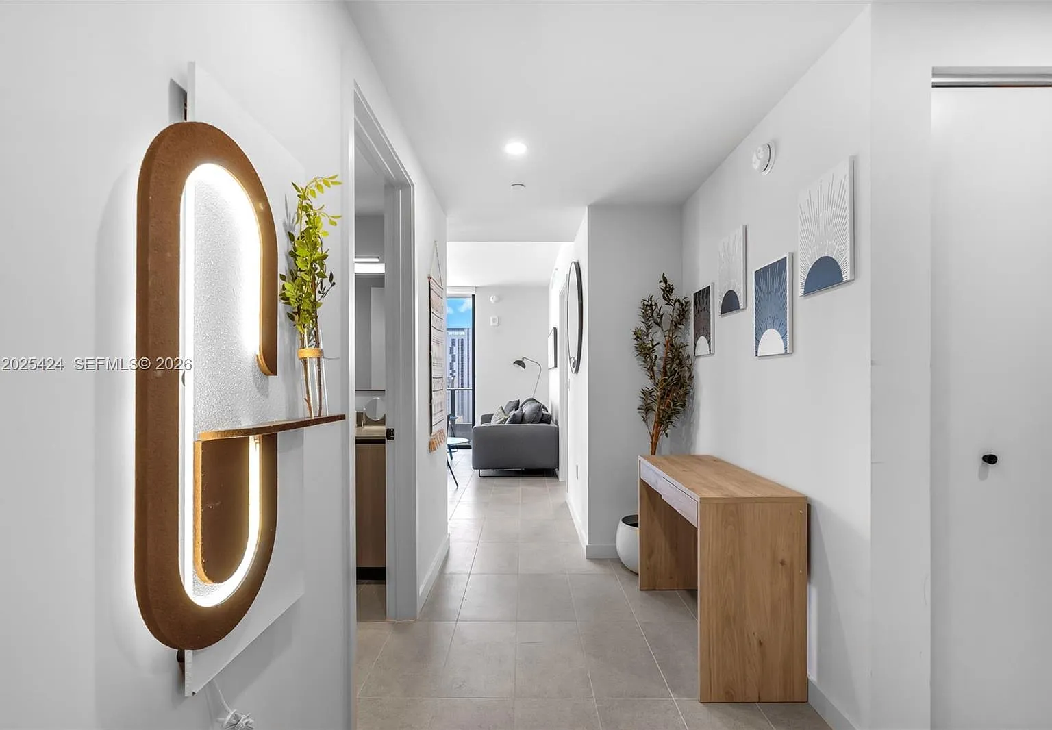 2 bed, 2.0 bath, 760 sqft, $4,700 — Photo 3