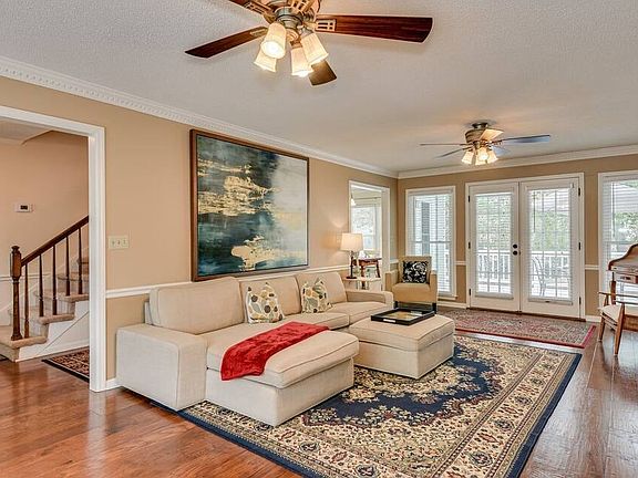 2nd image of 2007 Summer Ridge Dr