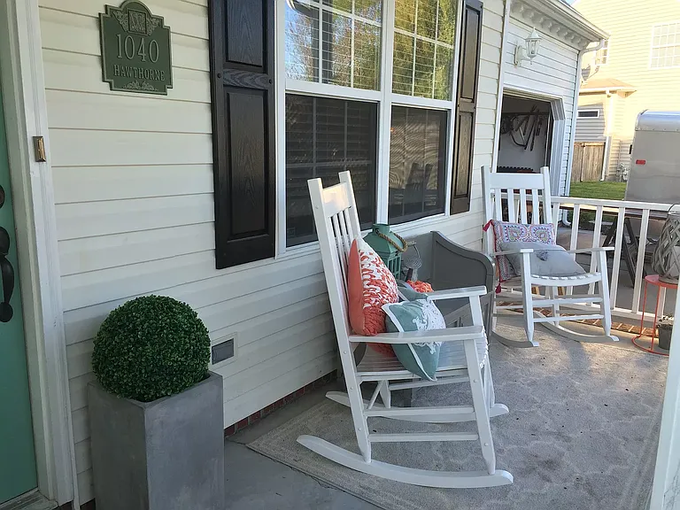 1040 Hawthorne Farm Ter — Photo 14