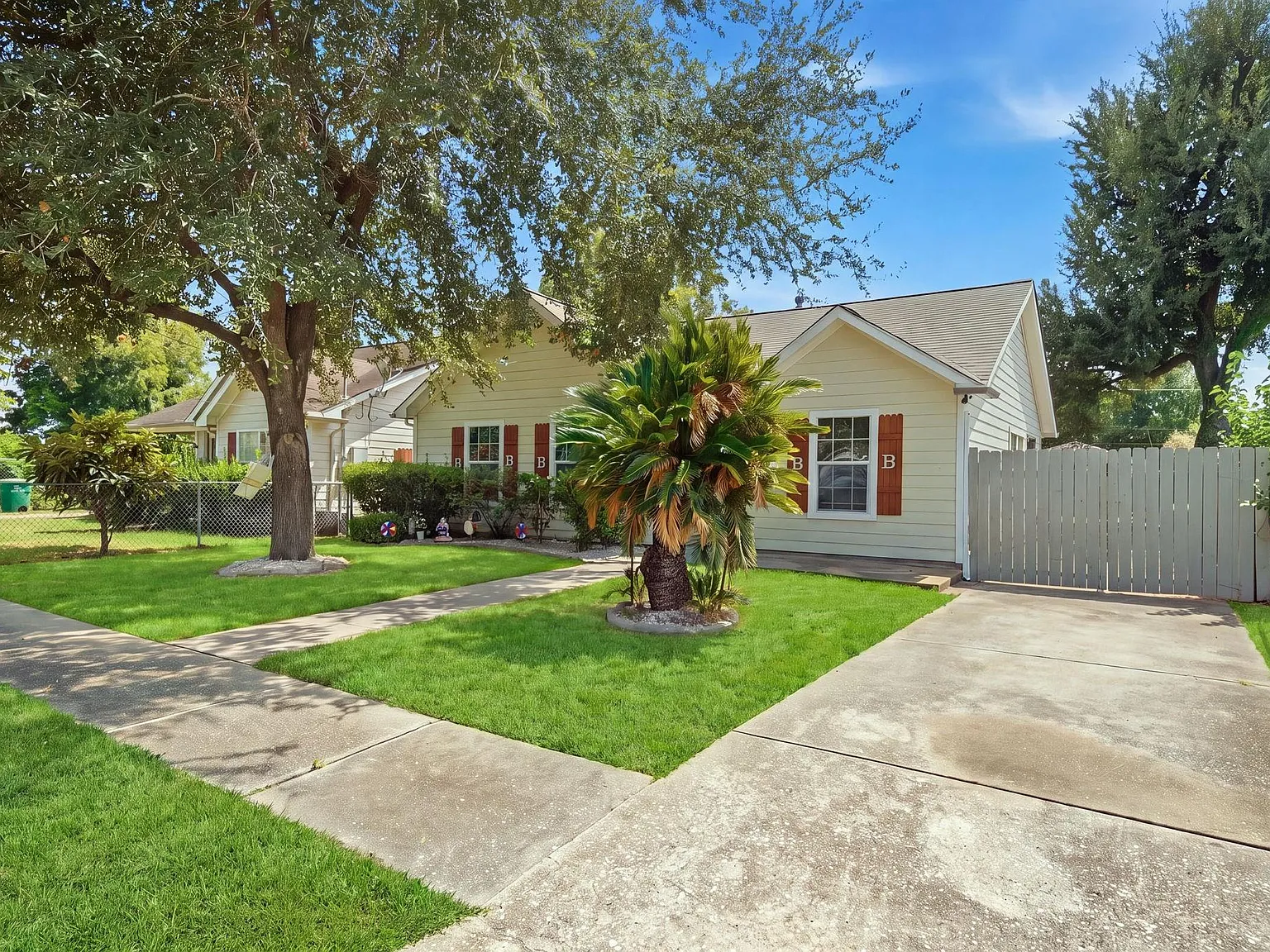 3 bed, 2.0 bath, 1700 sqft, $2,000 — Photo 4