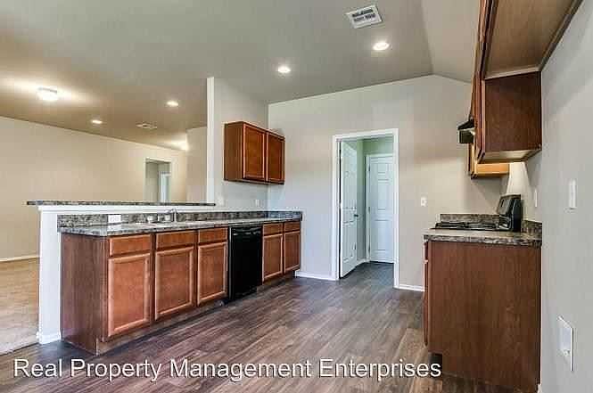 2nd image of 10100 Sussex Pl