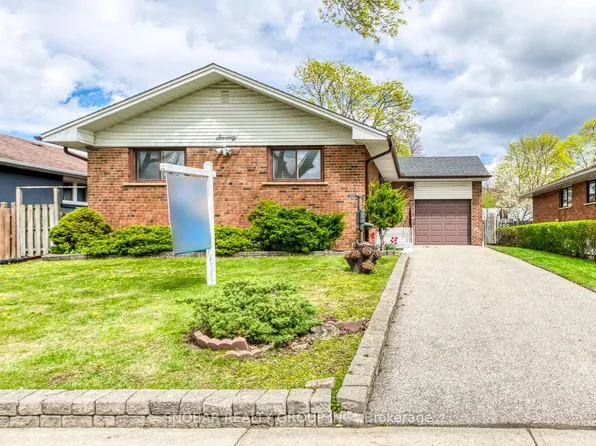 70 Lavington Dr, Toronto, ON M9R 2H4