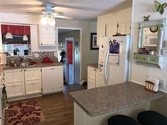 3rd image of 5 Quail Ln