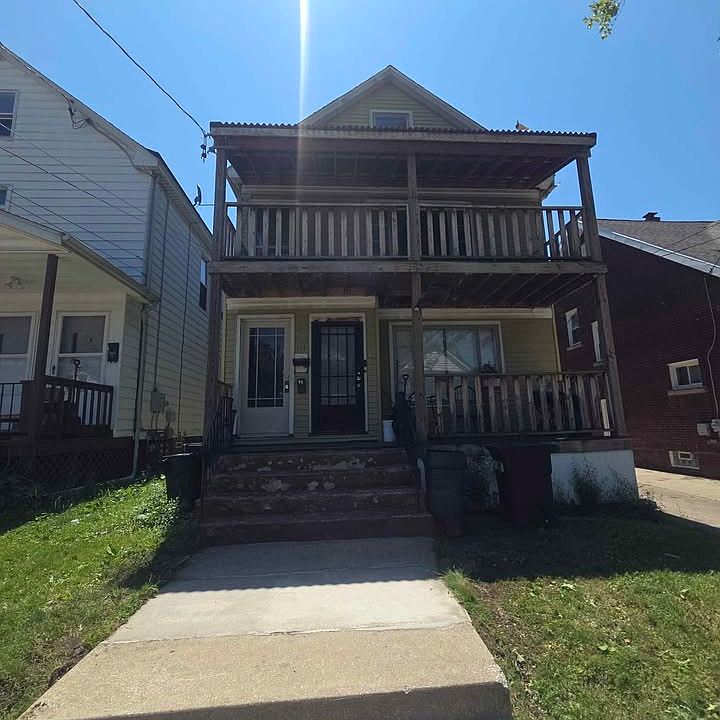 1st image of 121 E 29th St #1
