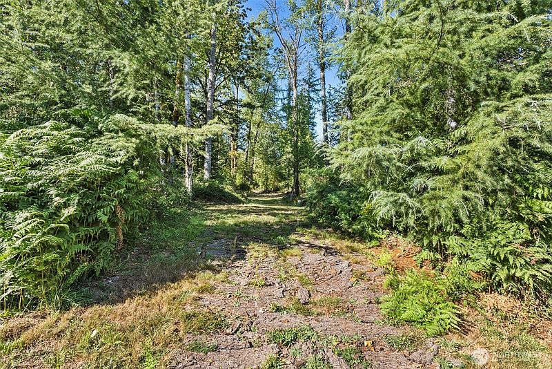 4th image of 285 Justus Rd
