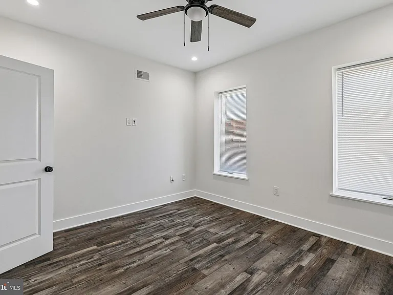 3156 Almond St — Photo 27