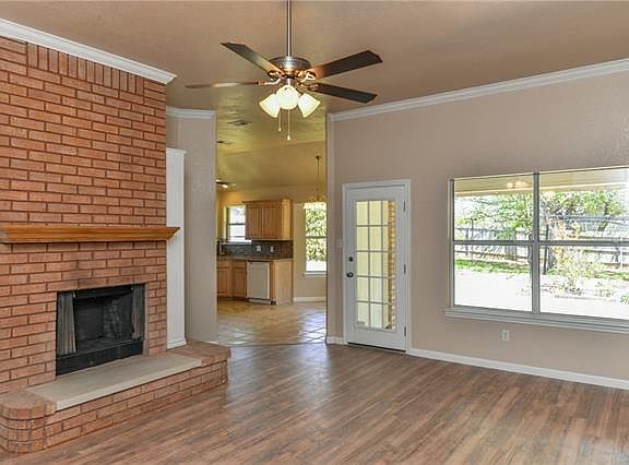 5th image of 101 Bentley Dr