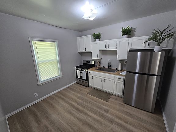 5th image of 3860 W 18th St #1