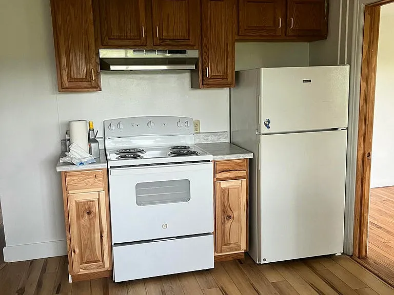 10 Orchard Ln — Photo 2