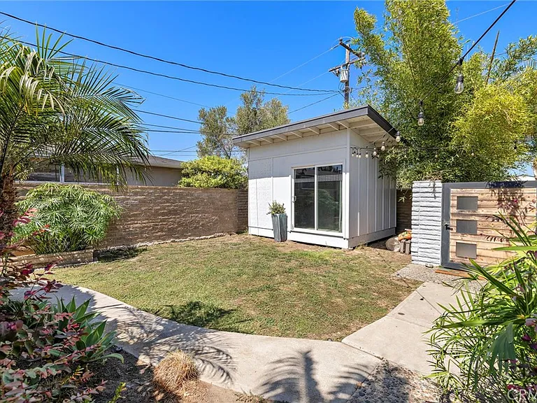 273 Cecil Pl — Photo 2