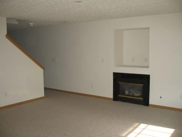 8290 Mira St — Photo 2
