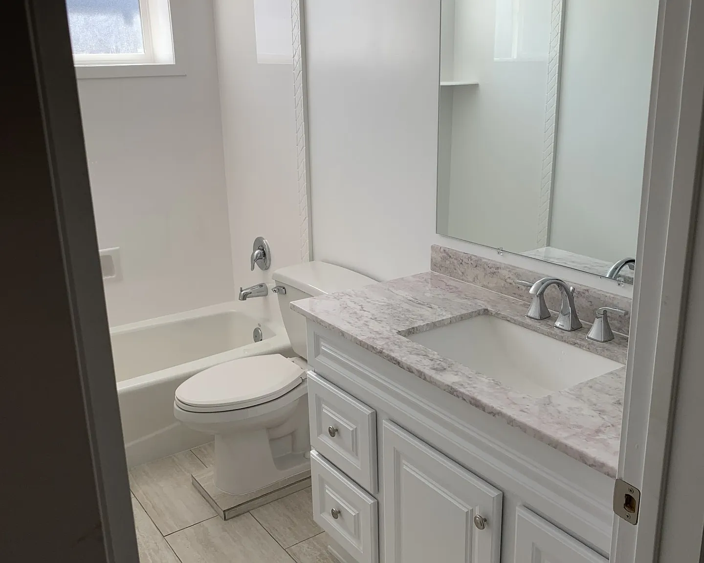 1 bed, 800 sqft, $1,350 — Photo 3