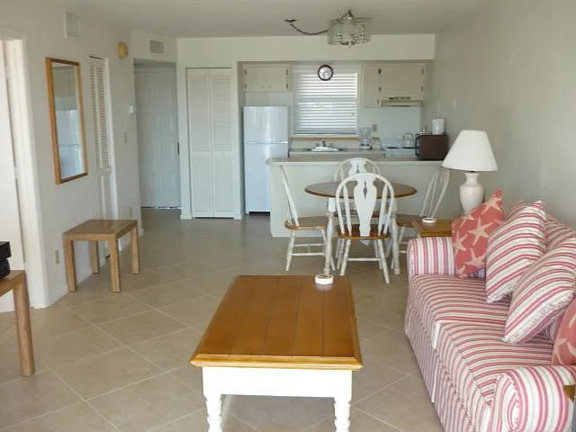 Nice one bedroom in Popular Marco Island Development ! — Photo 1