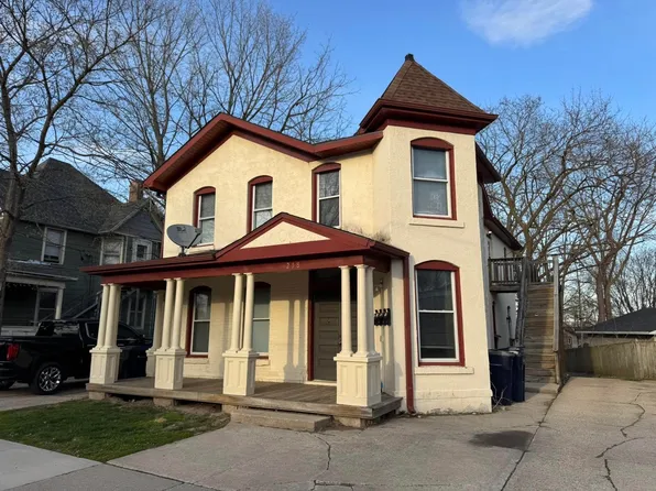 238 Madison St, Janesville, WI 53548