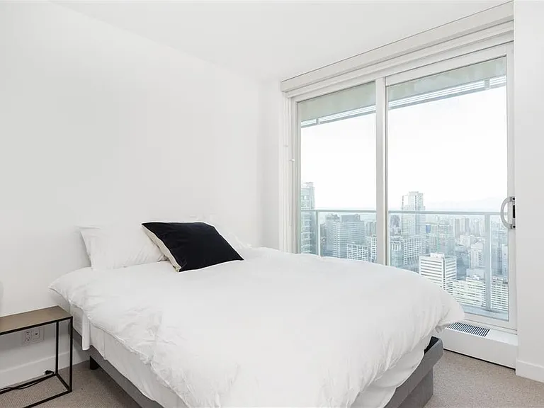 777 Richards St #470X — Photo 12